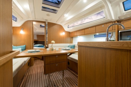 Bavaria Yachtbau Bavaria Cruiser 37 - 3 cab. HAYDN