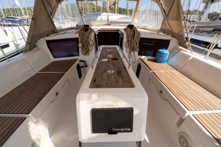 Dufour Yachts Dufour 430 GL MAËLYS_DB