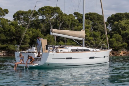 Dufour 460 GL | Yacht Charter Italy | Travelboat