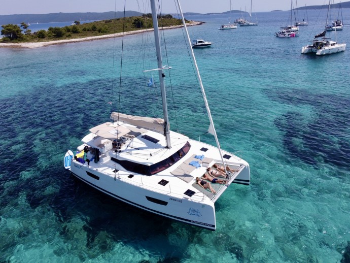 Fountaine Pajot Fountaine Pajot Astrea 42 - 4 + 2 cab. Ocean Allure