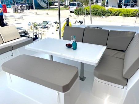 Fountaine Pajot Fountaine Pajot Astrea 42 - 4 + 2 cab. Ocean Allure