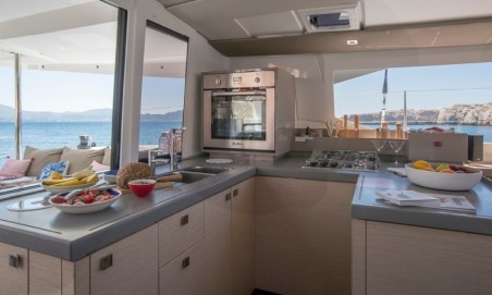 Fountaine Pajot Fountaine Pajot Astrea 42 - 4 + 2 cab. AMELY 1