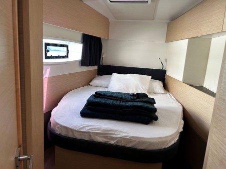 Fountaine Pajot Fountaine Pajot Astrea 42 - 4 + 2 cab. HAKUNA MATATA I