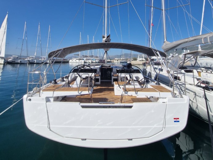 Hanse Yachts Hanse 460 - 3 cab FeMi Star
