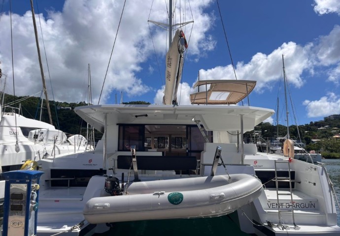 Fountaine Pajot Fountaine Pajot Astrea 42 - 4 + 2 cab. VENT D'ARGUIN