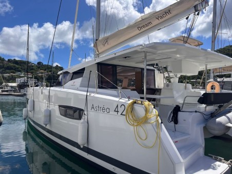 Fountaine Pajot Fountaine Pajot Astrea 42 - 4 + 2 cab. VENT D'ARGUIN