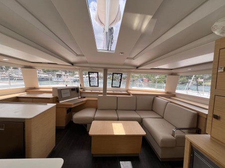 Fountaine Pajot Fountaine Pajot Astrea 42 - 4 + 2 cab. VENT D'ARGUIN