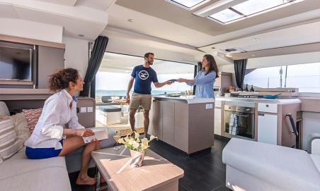 Fountaine Pajot Fountaine Pajot Aura 51 SMART ELECTRIC - 5 cab. LILY