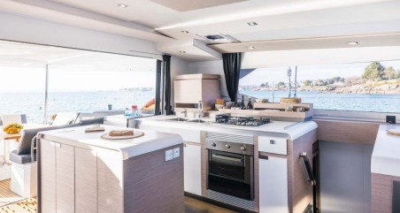 Fountaine Pajot Fountaine Pajot Aura 51 SMART ELECTRIC - 6 + 2 cab. TIKI