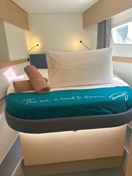 Fountaine Pajot Fountaine Pajot Elba 45 - 4 cab. FOLLOW THE SUN