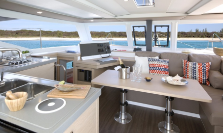 Fountaine Pajot Fountaine Pajot Lucia 40 - 4 cab. AKIALOA