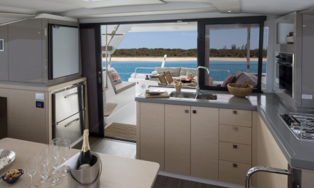 Fountaine Pajot Fountaine Pajot Lucia 40 - 4 cab. AKIALOA