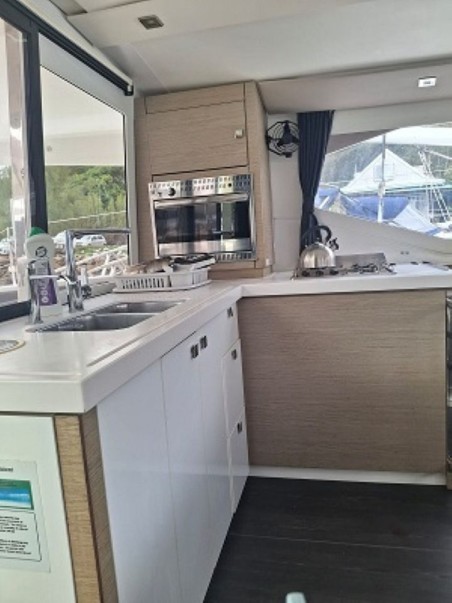 Fountaine Pajot Fountaine Pajot Lucia 40 - 4 cab. ELUCHIL
