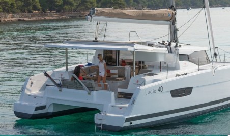 Fountaine Pajot Fountaine Pajot Lucia 40 - 4 cab. HAPPY HOUR
