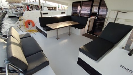 Fountaine Pajot Fountaine Pajot Lucia 40 - 4 cab. HARFANG