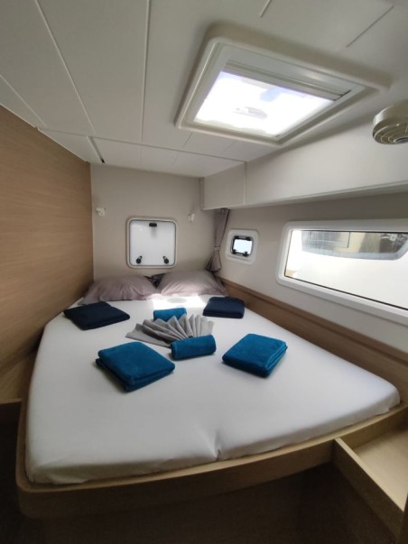 Lagoon 42 | Yacht Charter Caribbean | Travelboat