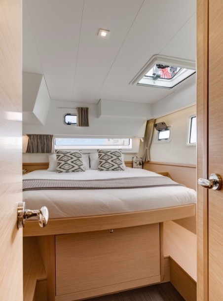 Lagoon 42 | Czarter jachtu Włochy | Travelboat