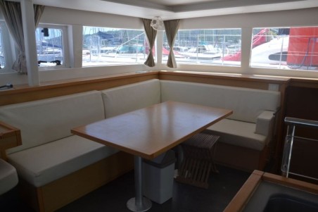 Lagoon-Bénéteau Lagoon 450 - 4 + 2 cab. DIVALTO