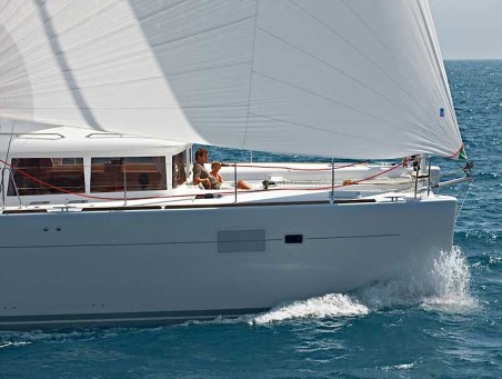 Lagoon 450 F | Yacht Charter Belize | Travelboat