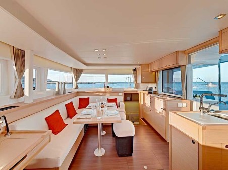 Lagoon 450 F | Yacht Charter Belize | Travelboat