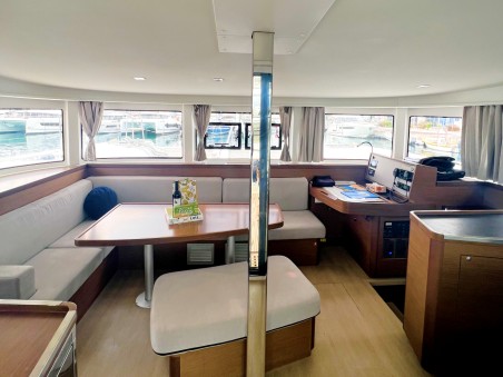 Lagoon-Bénéteau Lagoon 42 - 4 + 2 cab. Kobukson