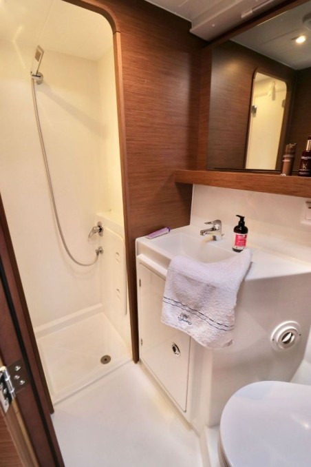 Lagoon-Bénéteau Lagoon 42 - 4 + 2 cab. Kobukson