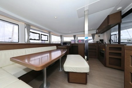 Lagoon-Bénéteau Lagoon 42 - 4 + 2 cab. Lila