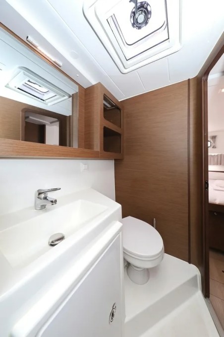 Lagoon-Bénéteau Lagoon 42 - 4 + 2 cab. Lila