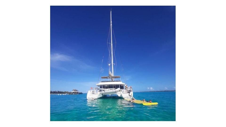 Lagoon 620 | Yacht Charter Bahamas | Travelboat