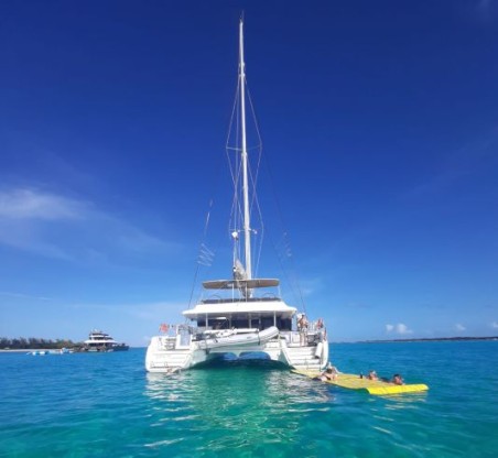 Lagoon 620 | Yacht Charter Bahamas | Travelboat