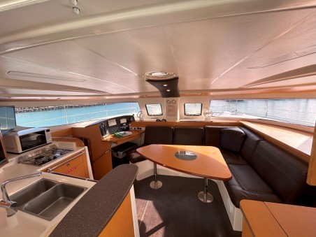 Fountaine Pajot Lipari 41 - 4 + 2 cab. L AVANT