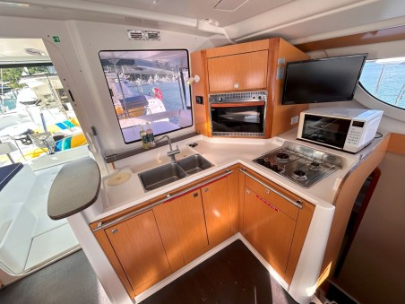 Fountaine Pajot Lipari 41 - 4 + 2 cab. L AVANT