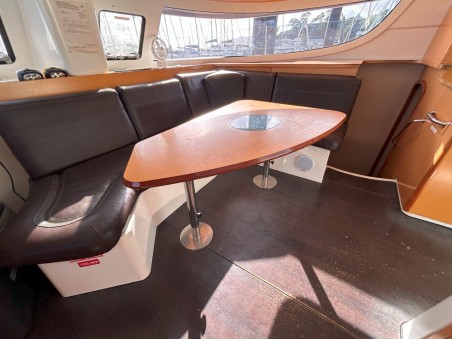 Fountaine Pajot Lipari 41 - 4 + 2 cab. L AVANT