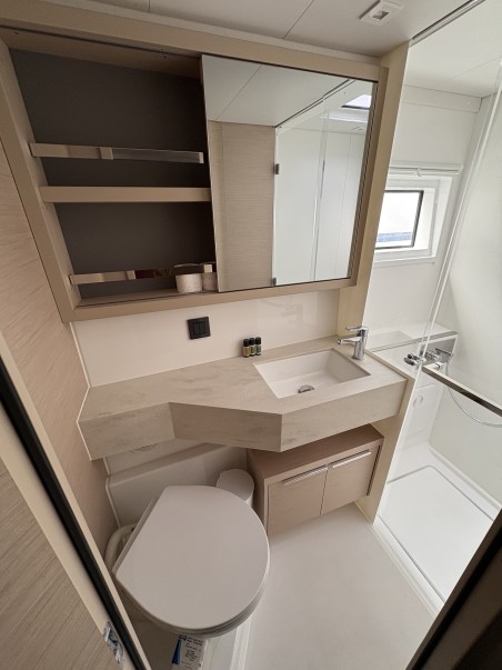 Lagoon-Bénéteau Lagoon 46 OW - 3 + 2 cab. Uncharted