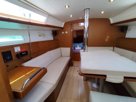 Jeanneau Sun Odyssey 389 PEACOK