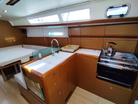Jeanneau Sun Odyssey 389 PEACOK