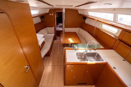 Jeanneau Sun Odyssey 389 PEWEE