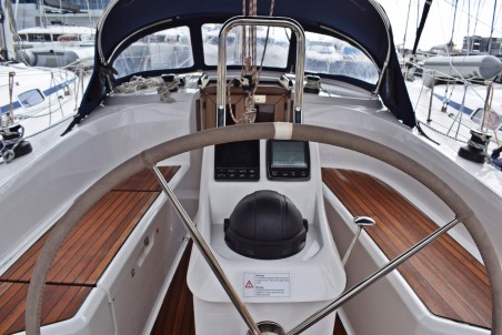 Bavaria Yachtbau Bavaria Cruiser 33 Stončica