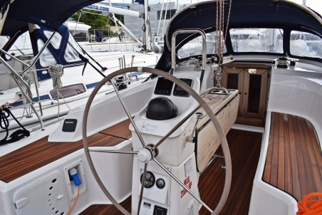 Bavaria Yachtbau Bavaria Cruiser 33 Stončica