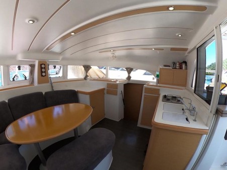 Lagoon-Bénéteau Lagoon 380 - 4 + 2 cab. Suncity 1