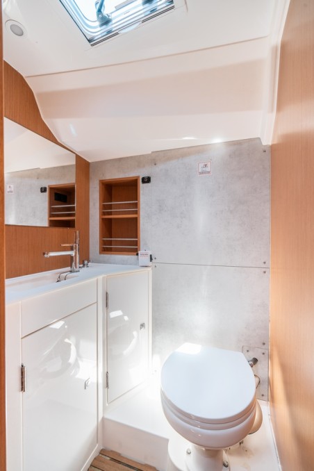 Bavaria Yachtbau Bavaria C42 Avra