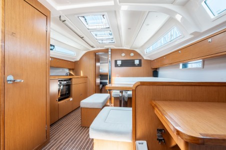 Bavaria Yachtbau Bavaria Cruiser 41 - 3 cab. Alkyoni