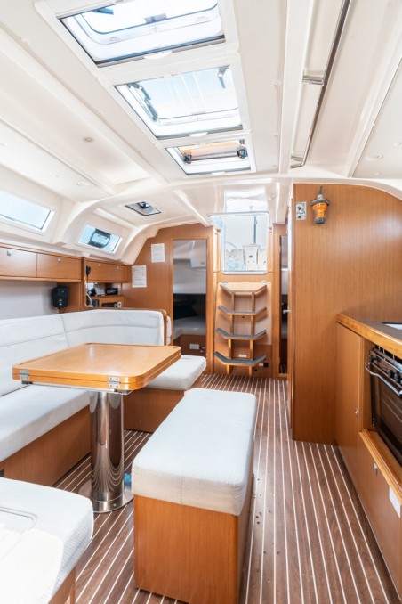 Bavaria Yachtbau Bavaria Cruiser 41 - 3 cab. Alkyoni