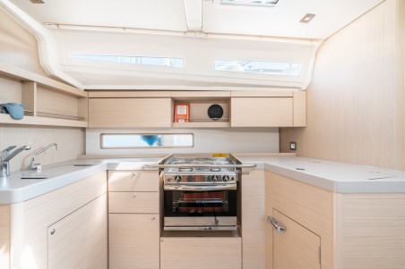 Oceanis 40.1 | Yacht Charter Greece | Travelboat