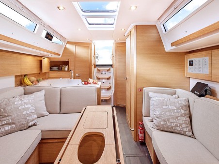 Elan Marine Elan E5 Lina