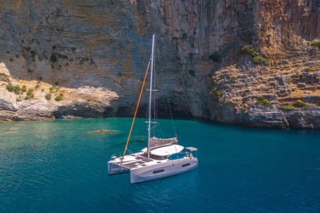 Excess Excess 11 - 4 + 1 + 1 cab. Lizzy