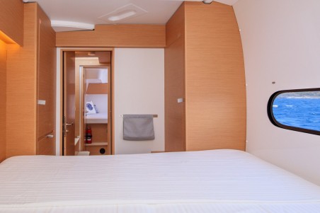 Excess Excess 11 - 4 + 1 + 1 cab. Lizzy