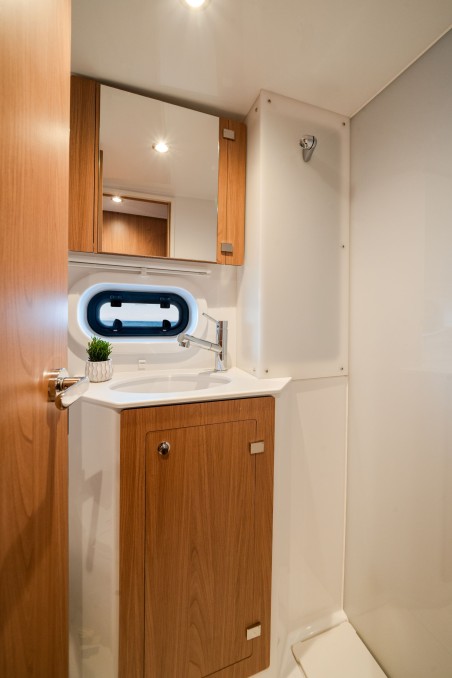 Catana Group Bali 4.2 - 4 + 1 cab. Princess Evgenia