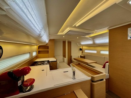 Jeanneau Sun Odyssey 410 - 3 cab. Lucia