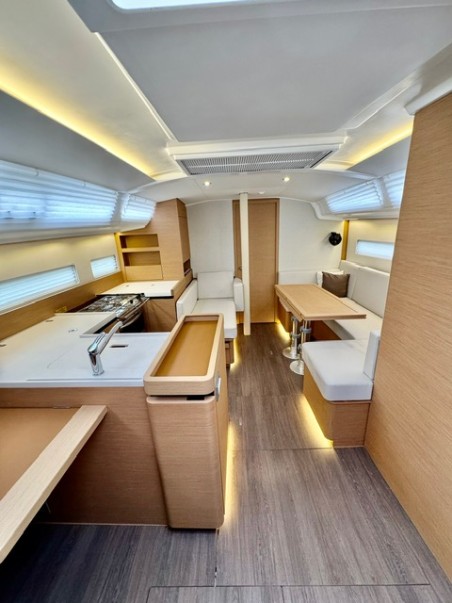 Jeanneau Sun Odyssey 410 - 3 cab. Lucia